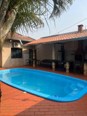 Casa aconchegante com piscina